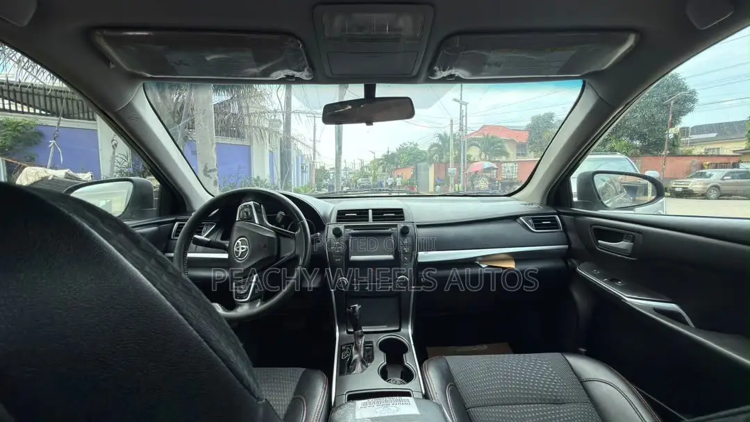 Toyota Camry 2015 Silver