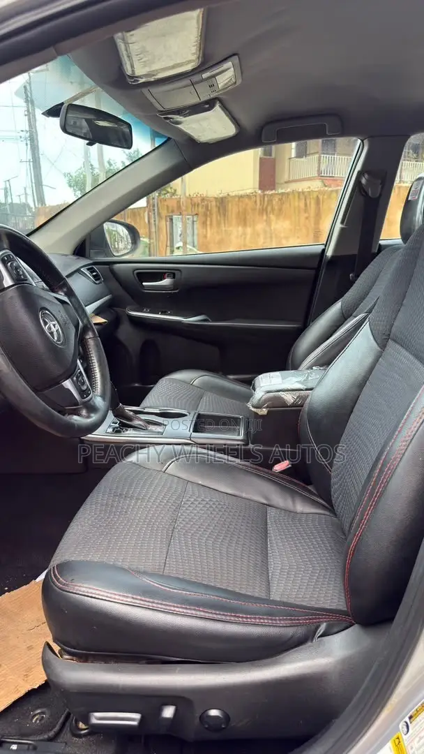 Toyota Camry 2015 Silver