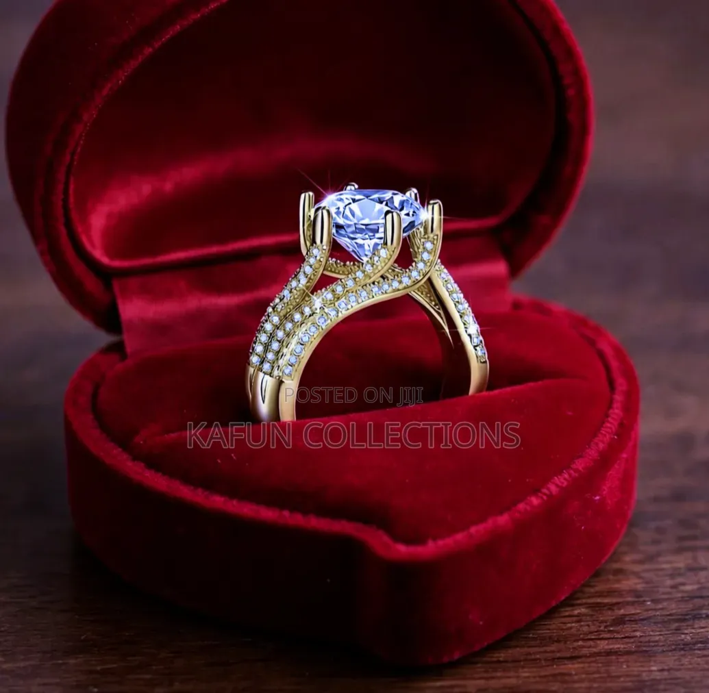 Zirconia Solid Gold Luxury Engagement/Proposal Ring