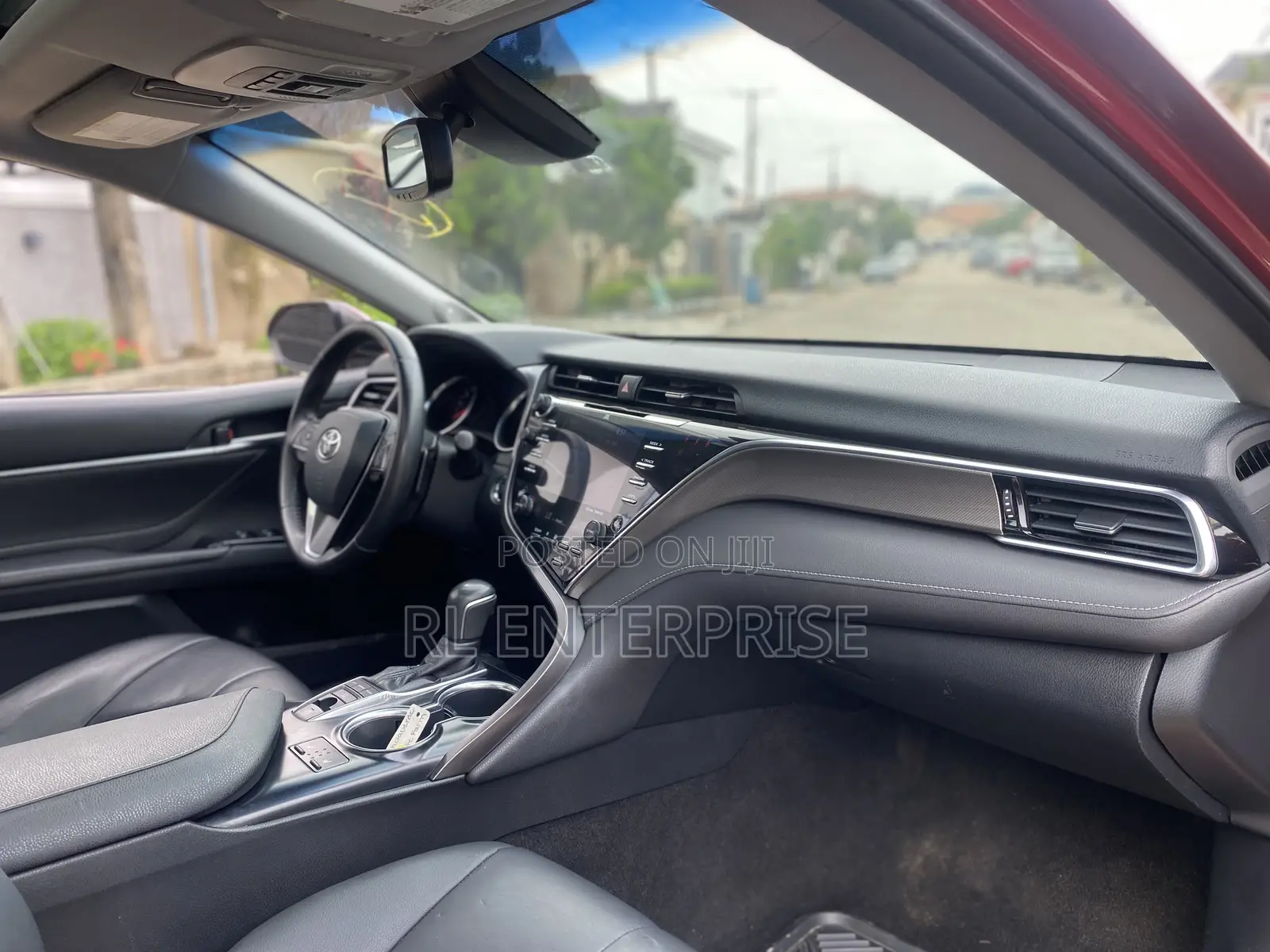 Toyota Camry XSE V6 FWD (3.5L 6cyl 8AM) 2018 Red