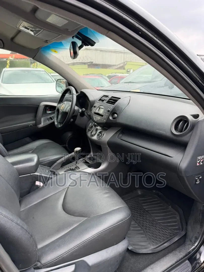 Toyota RAV4 2009 Black