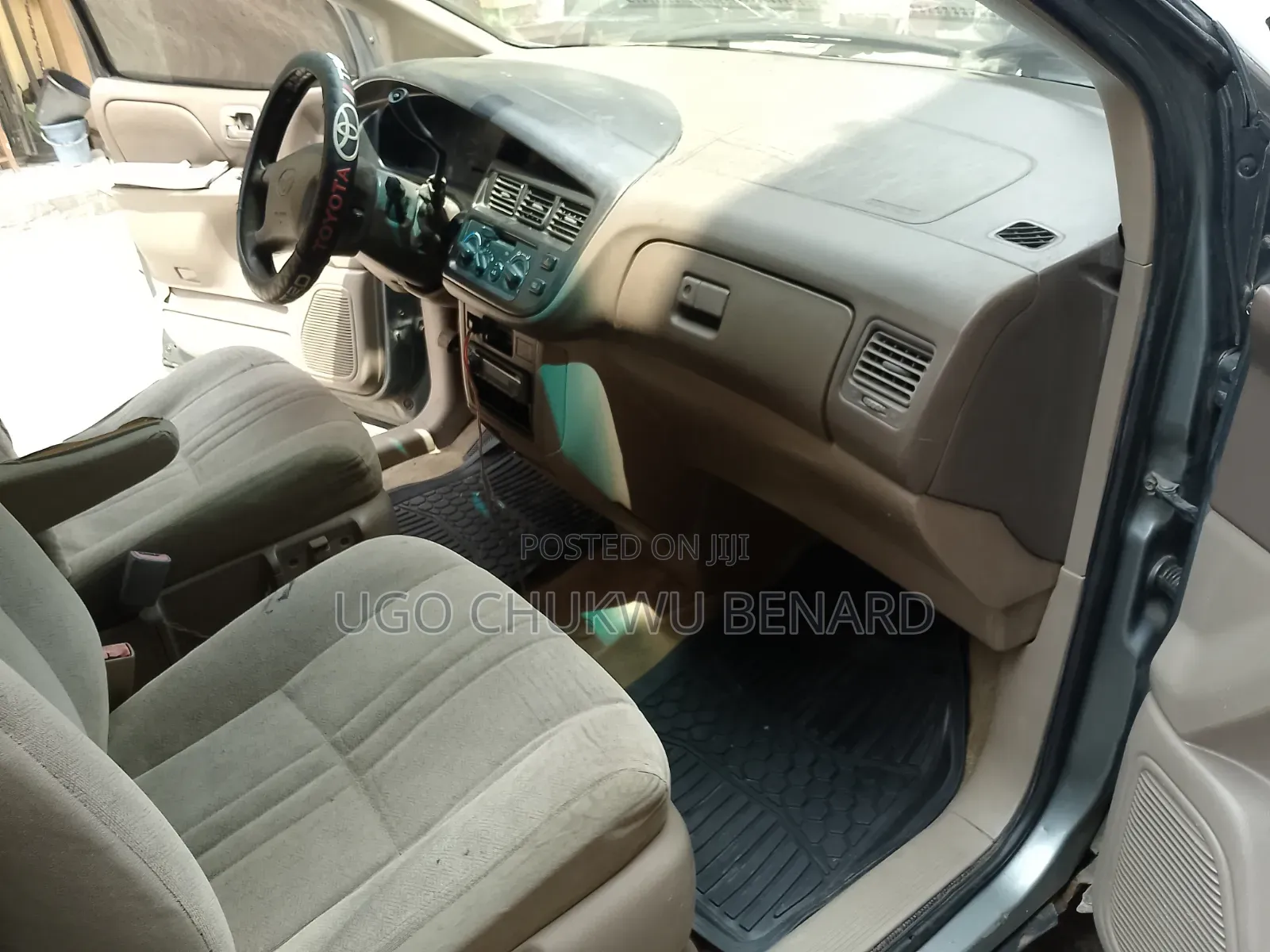 Toyota Sienna 2000 Gray