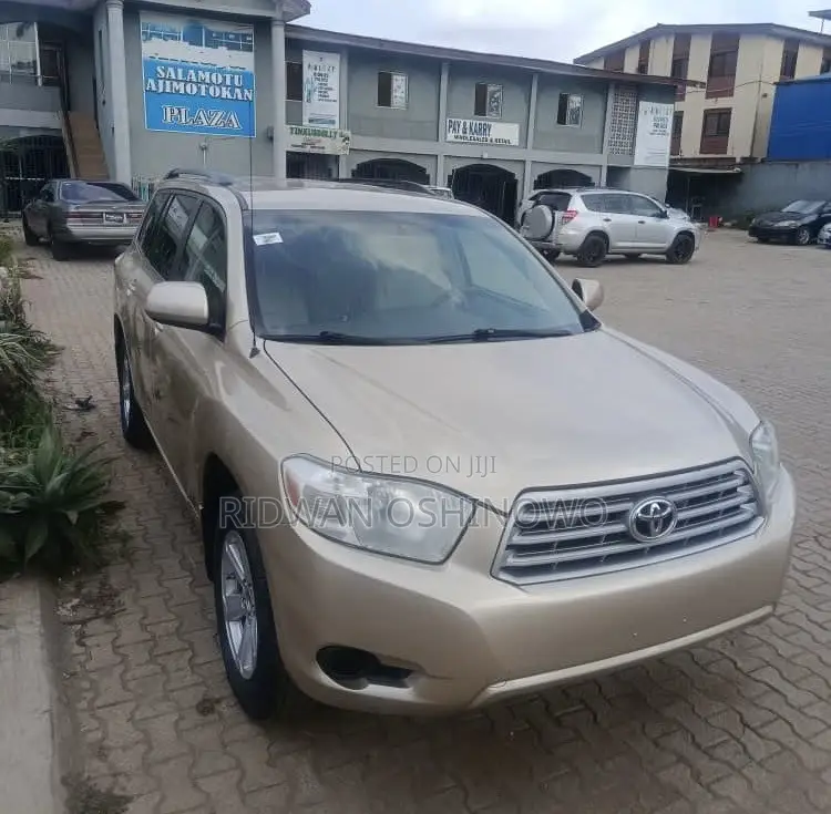 Toyota Highlander Sport 2009 Gold