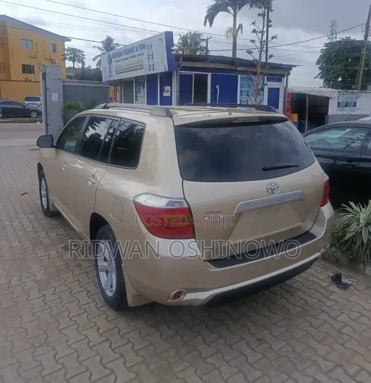 Toyota Highlander Sport 2009 Gold