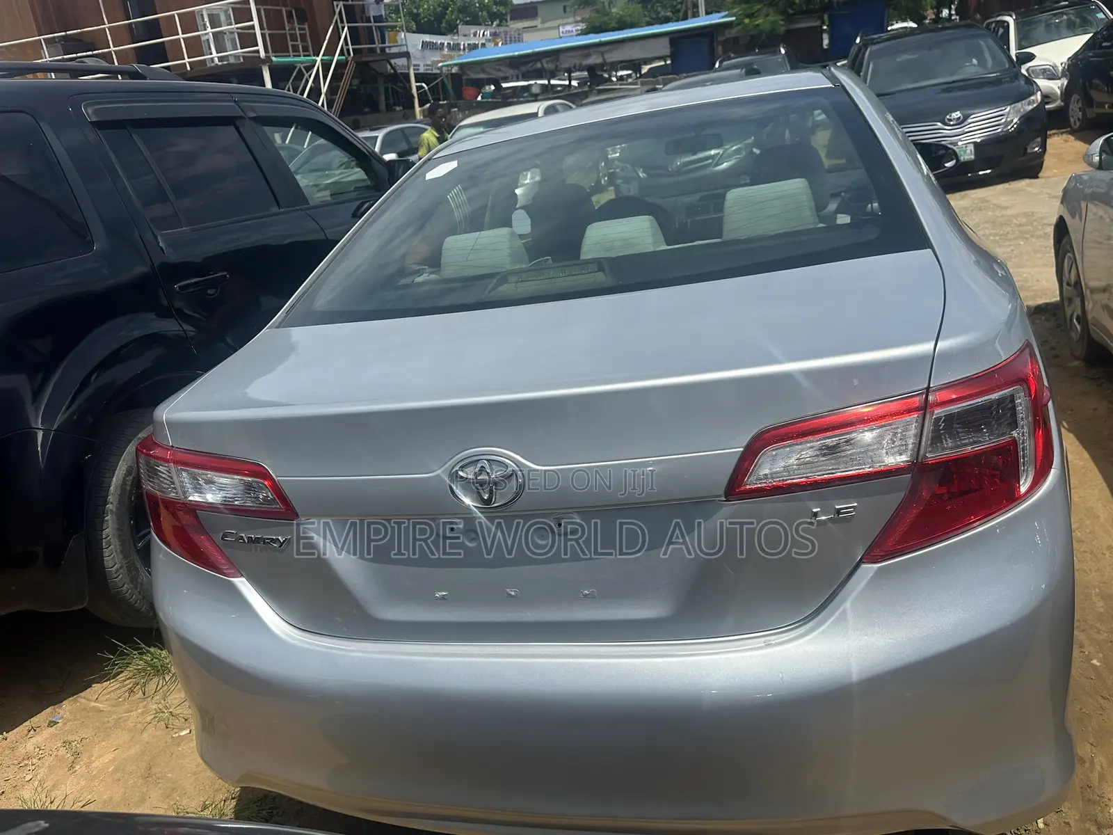 Toyota Camry LE 4dr Sedan (2.5L 4cyl 6A) 2013 Silver
