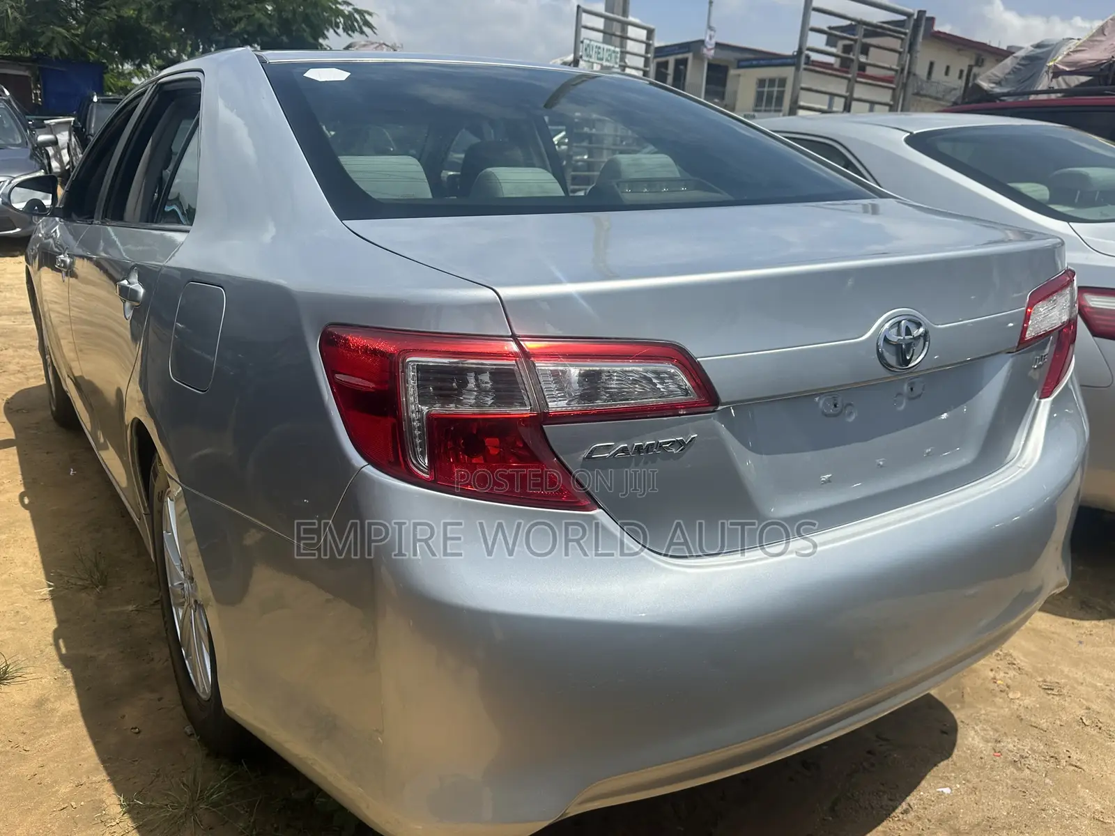 Toyota Camry LE 4dr Sedan (2.5L 4cyl 6A) 2013 Silver