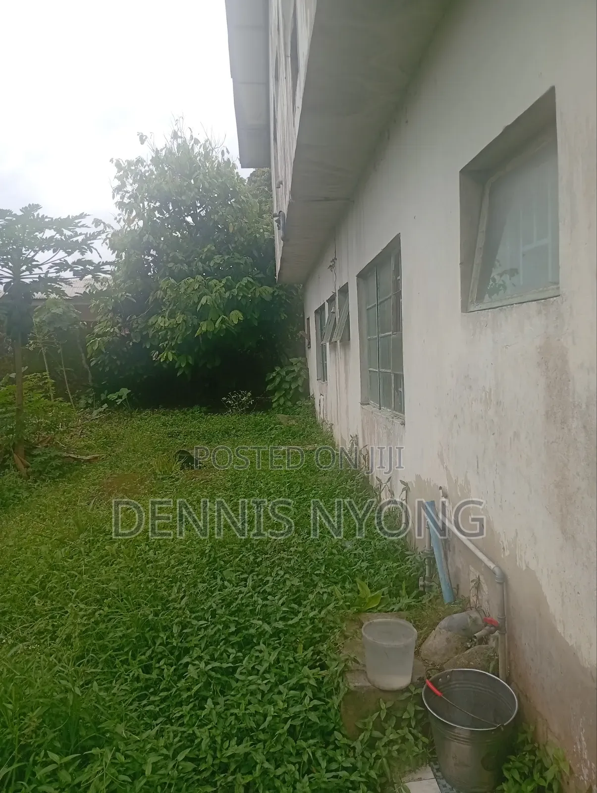 15bdrm Duplex in Mcc, Effio Ette, Calabar for sale