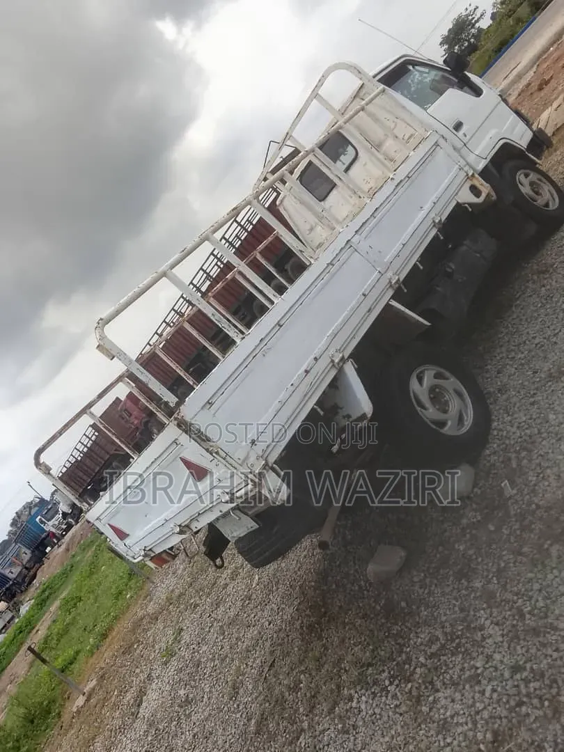 Toyota Dyna Truck 100