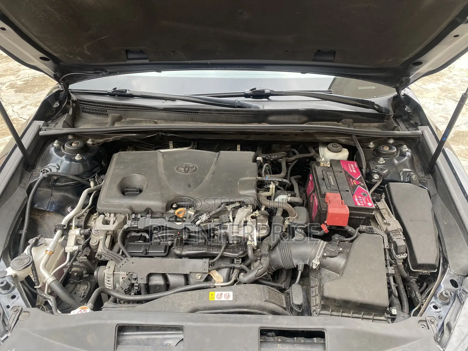 Toyota Camry SE 2021 Blue