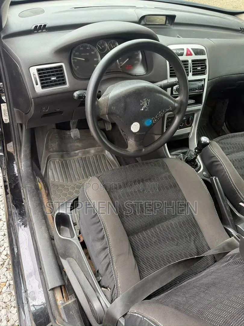 Peugeot 307 CC 2.0 2003 Black
