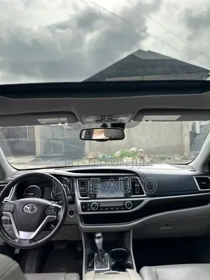 Toyota Highlander Limited 4dr SUV (3.5L 6cyl 6A) 2015 Gray