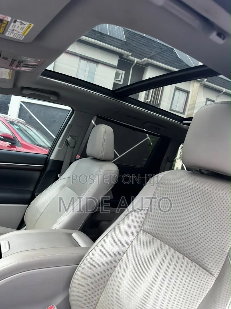 Toyota Highlander Limited 4dr SUV (3.5L 6cyl 6A) 2015 Gray