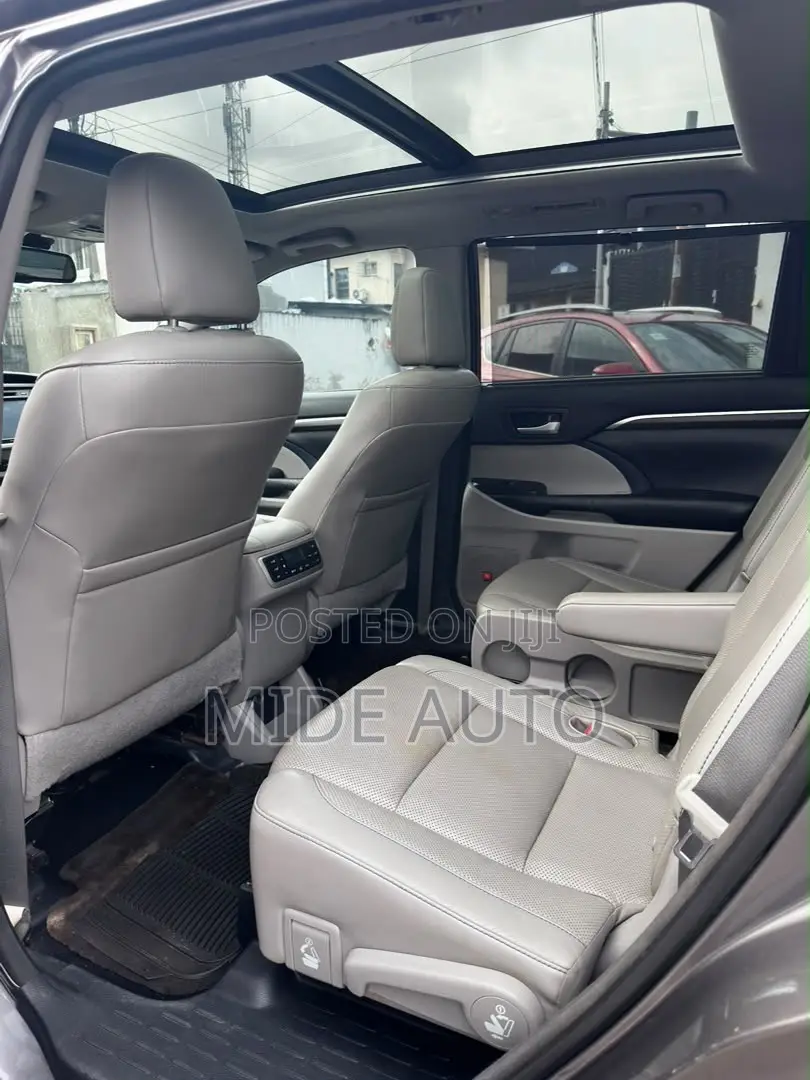Toyota Highlander Limited 4dr SUV (3.5L 6cyl 6A) 2015 Gray