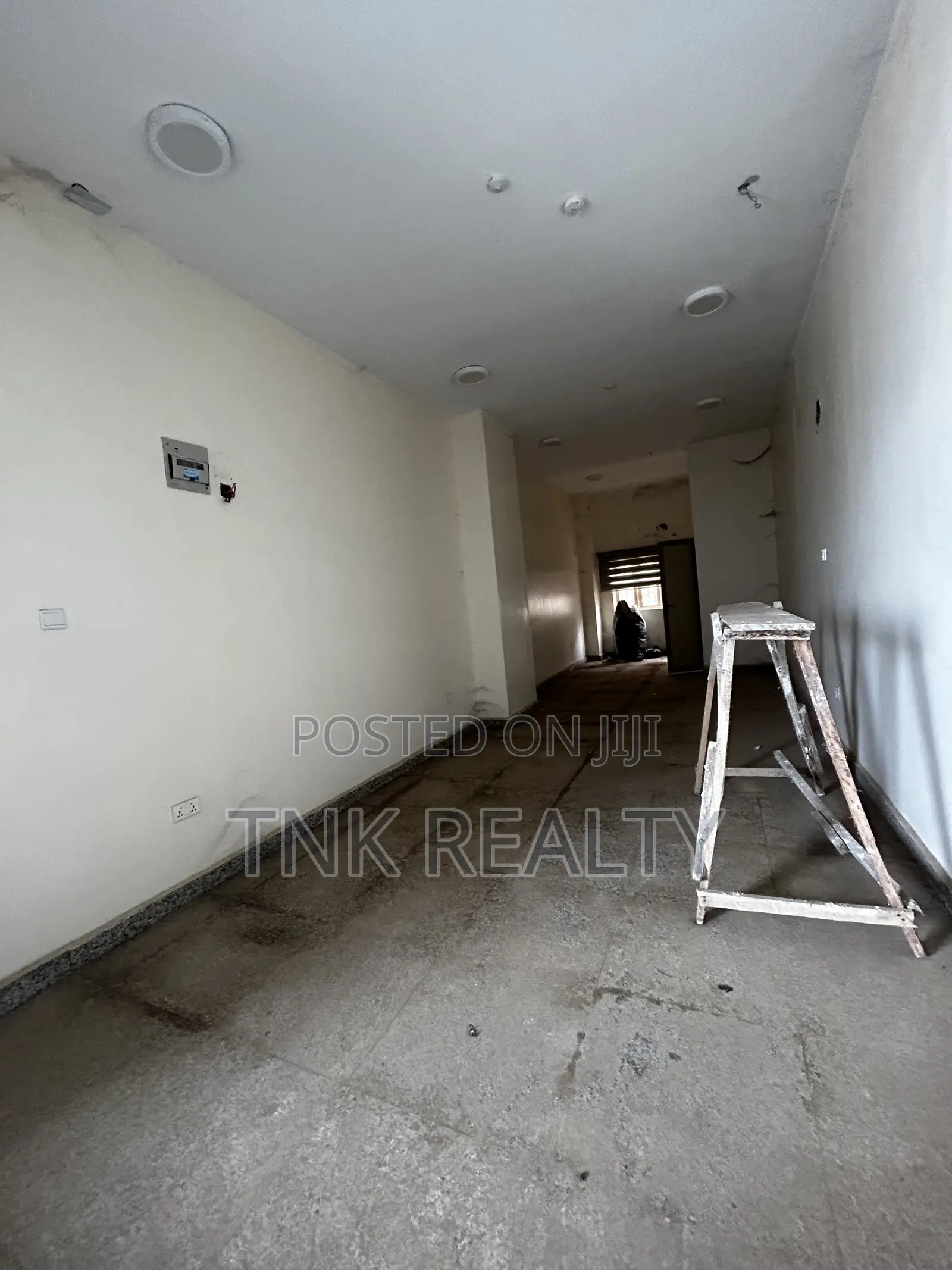 Office Space/Shop for Rent in Mabushi