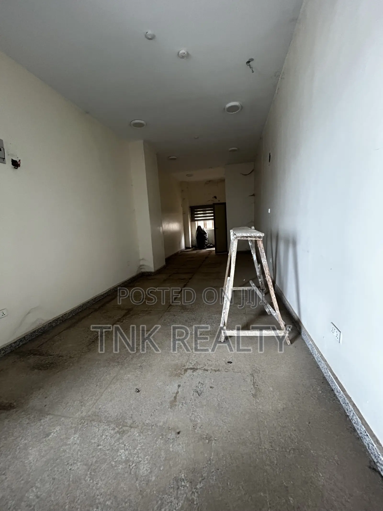 Office Space/Shop for Rent in Mabushi