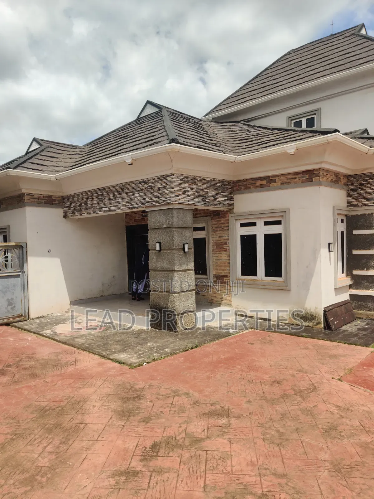 2bdrm Bungalow in Alagbaka Gra, Akure for rent