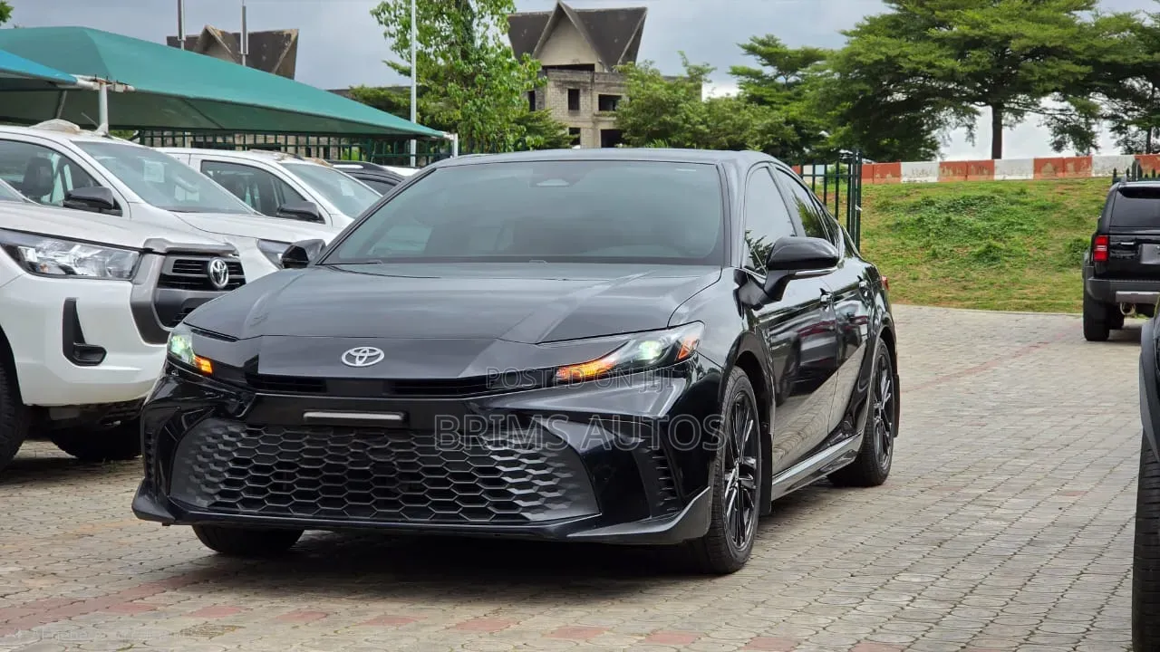 Toyota Camry 2025 Black