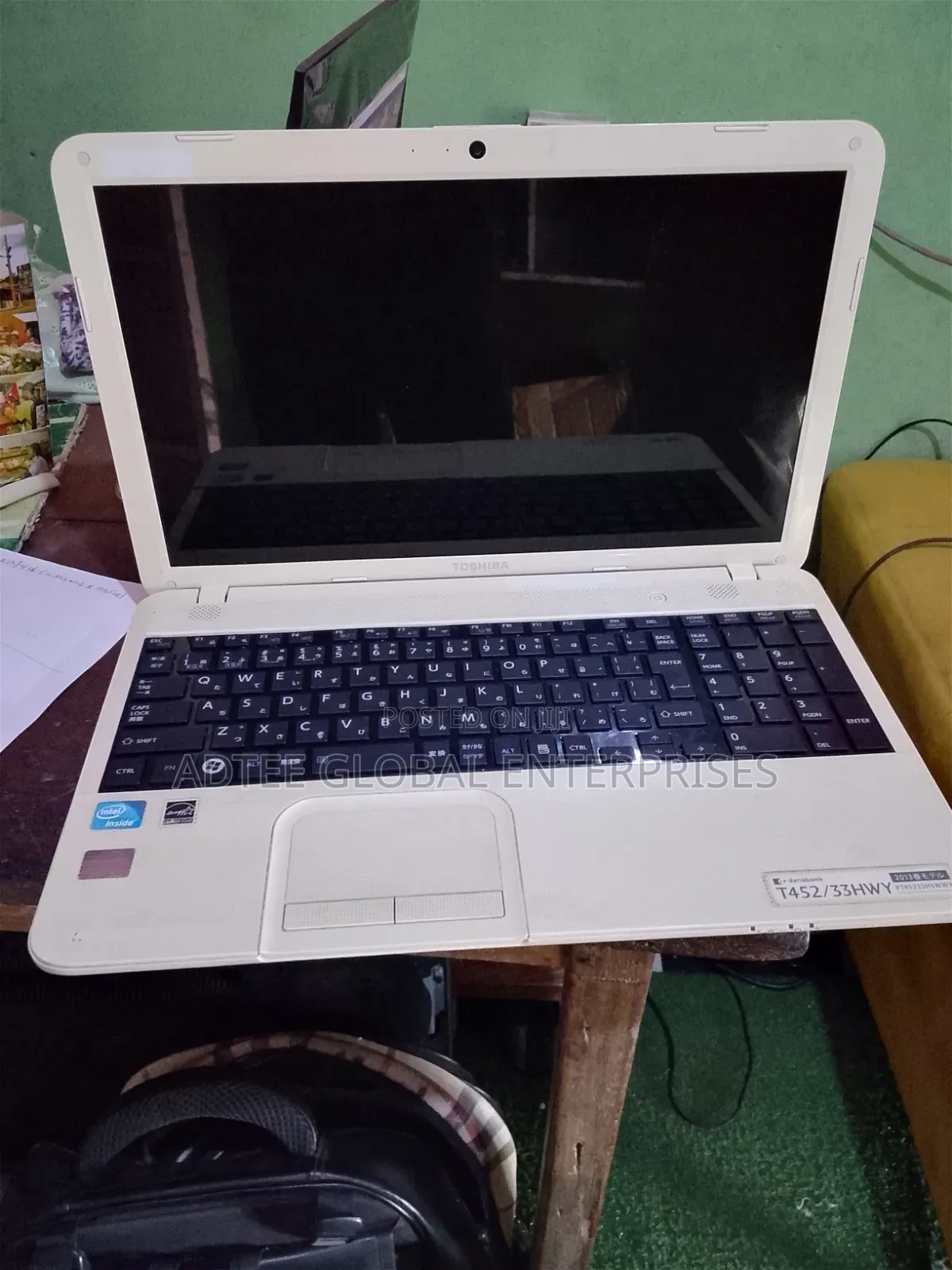 Laptop Toshiba Satellite C850 4GB Intel HDD 320GB