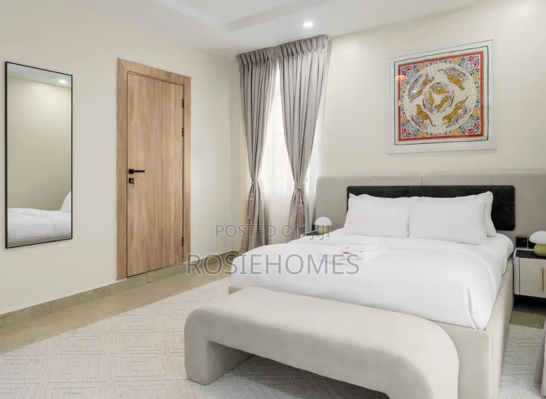Furnished 3bdrm Block of Flats in Iv, Kofo Abayomi for rent