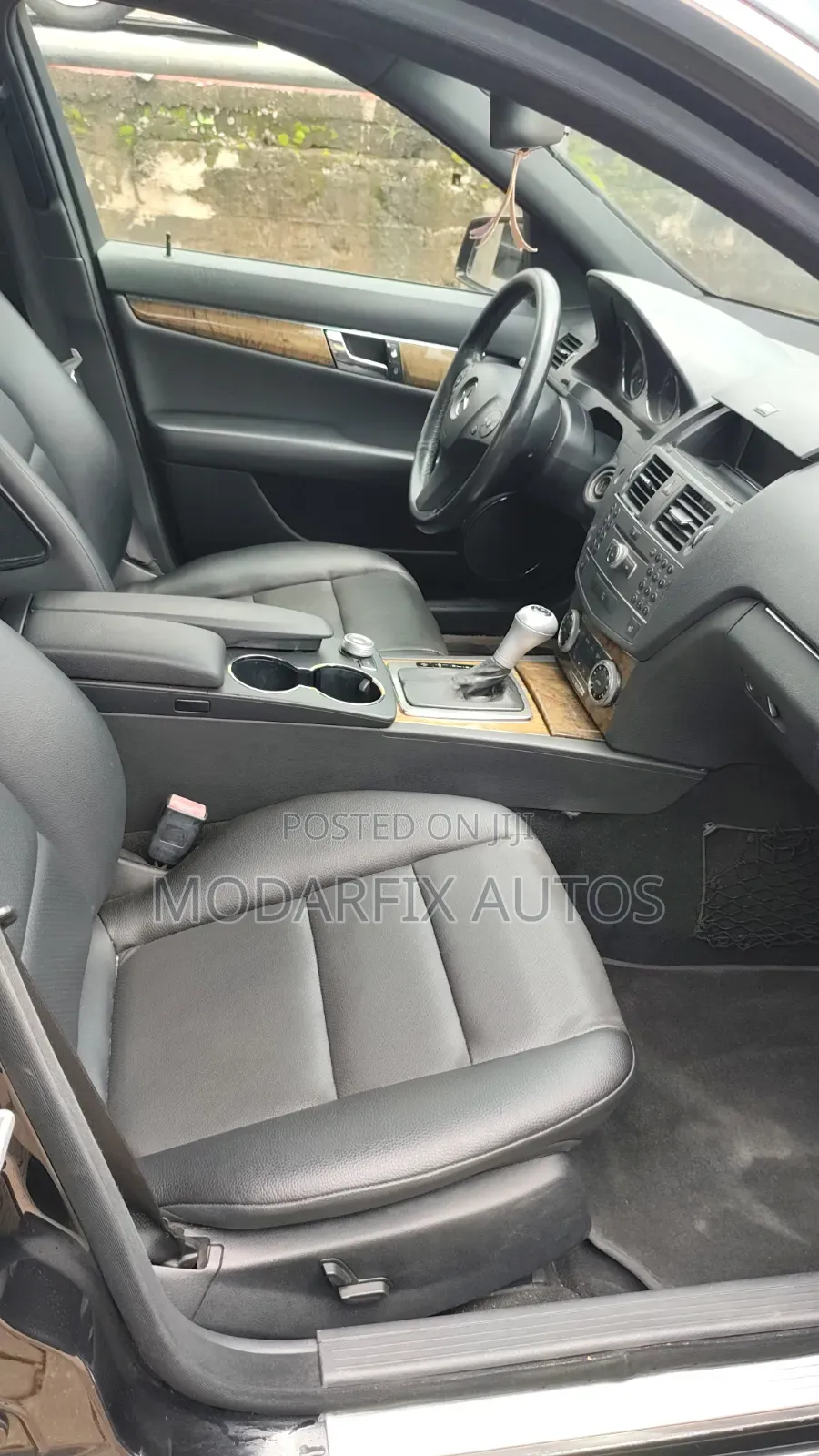 Mercedes-Benz C250 2011 Black