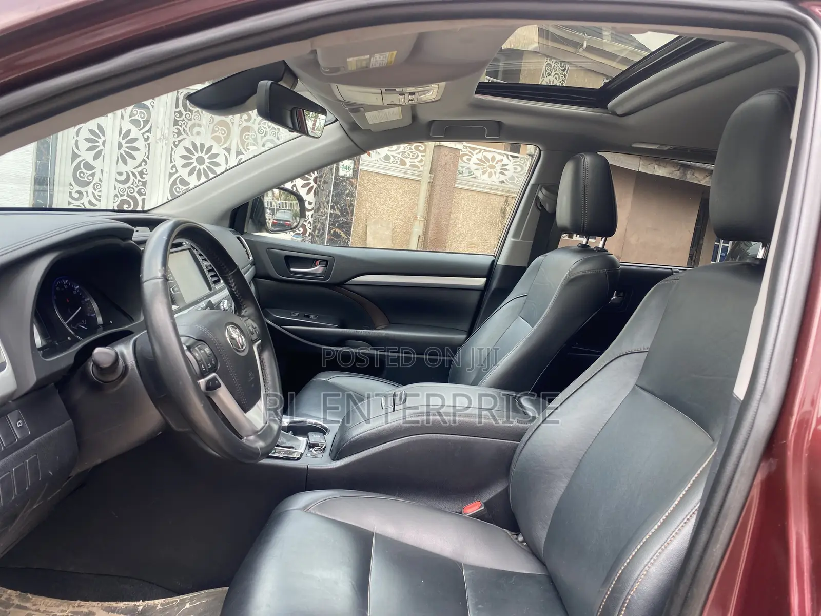 Toyota Highlander XLE 2019 Red