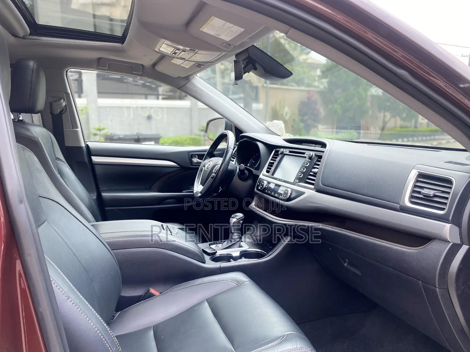 Toyota Highlander XLE 2019 Red