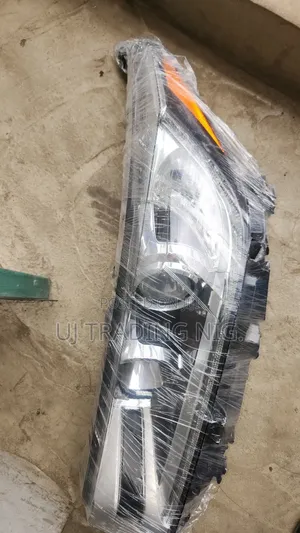 Headlight Highlander 2018