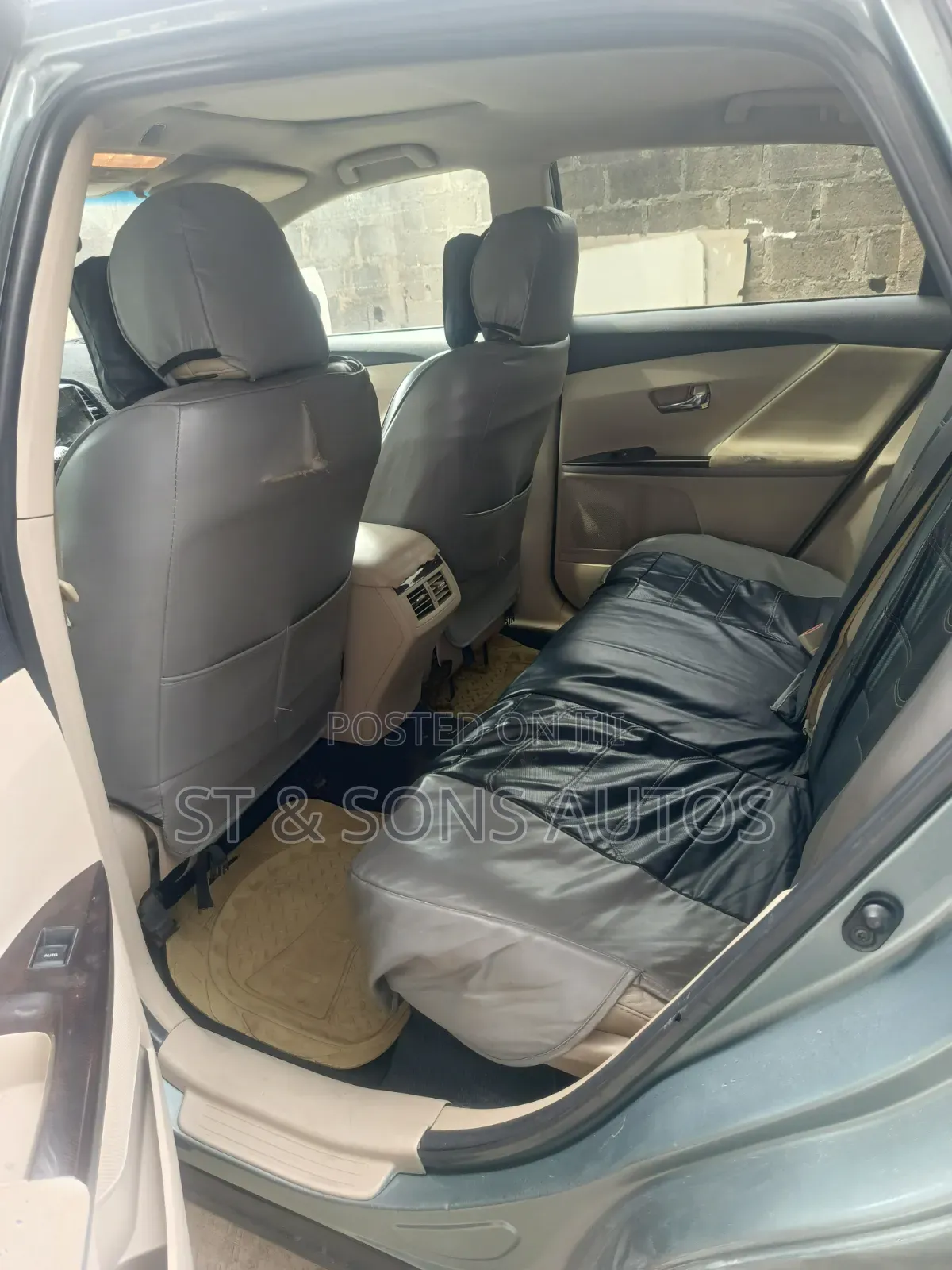 Toyota Venza 2011 Green