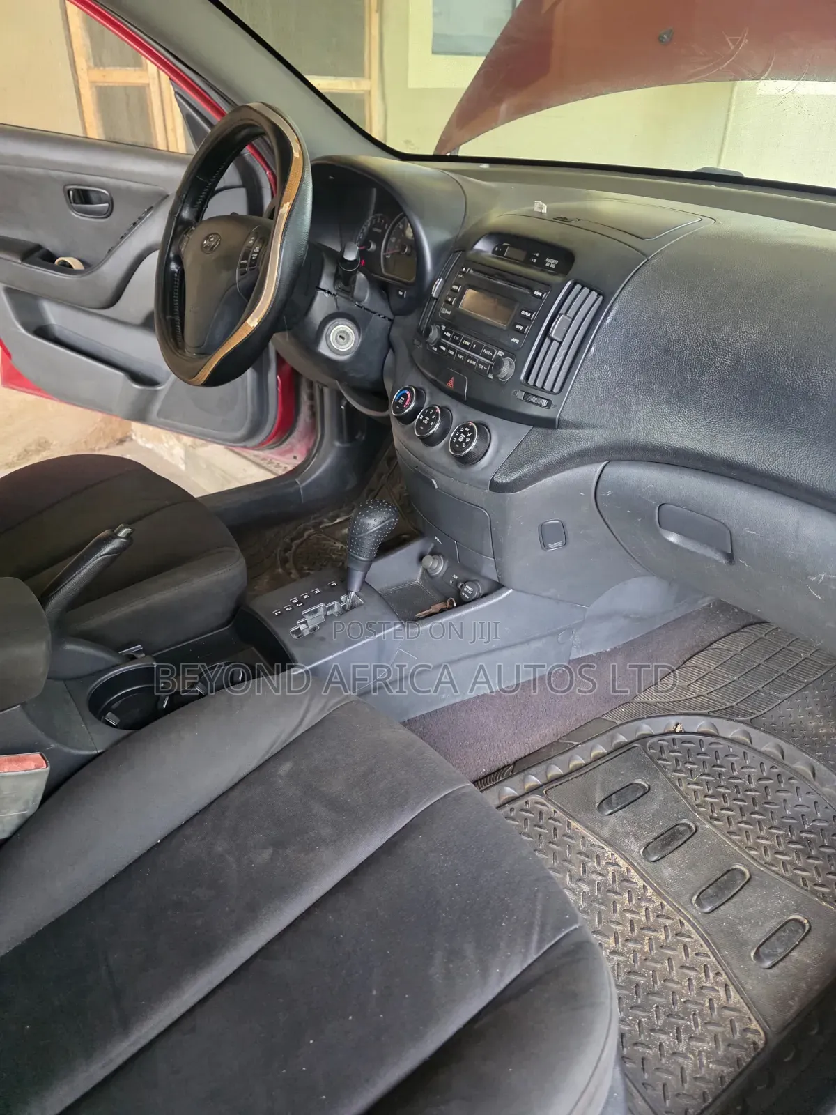 Hyundai Elantra 2009 Red
