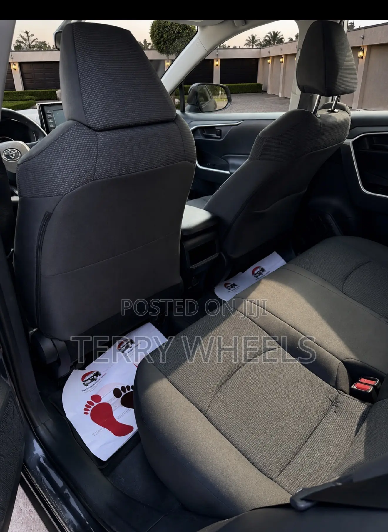 Toyota RAV4 LE 2021 Gray