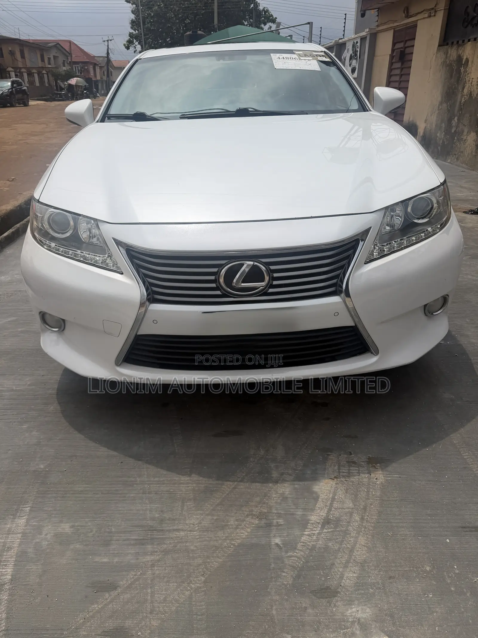 Lexus ES 350 FWD 2013 White