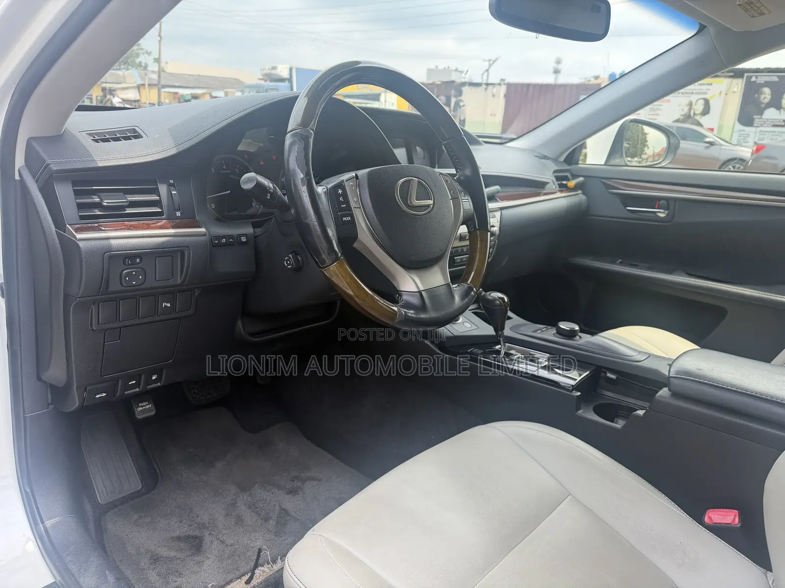 Lexus ES 350 FWD 2013 White