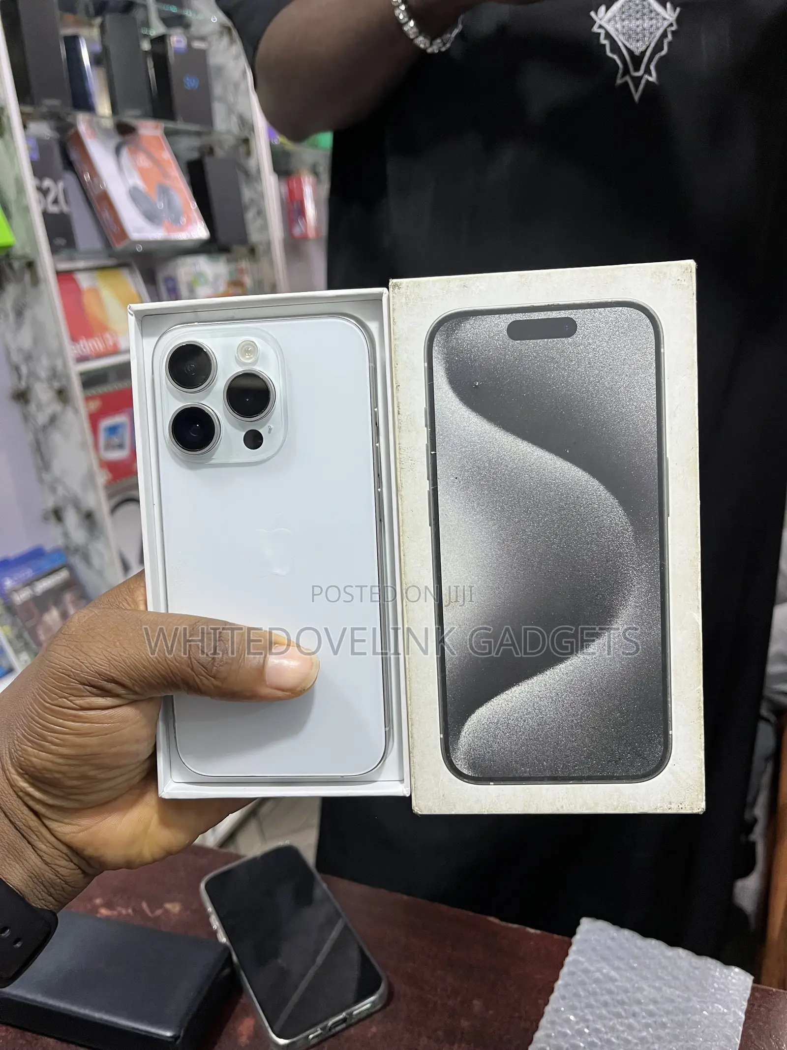 New Apple iPhone 15 Pro 128 GB White