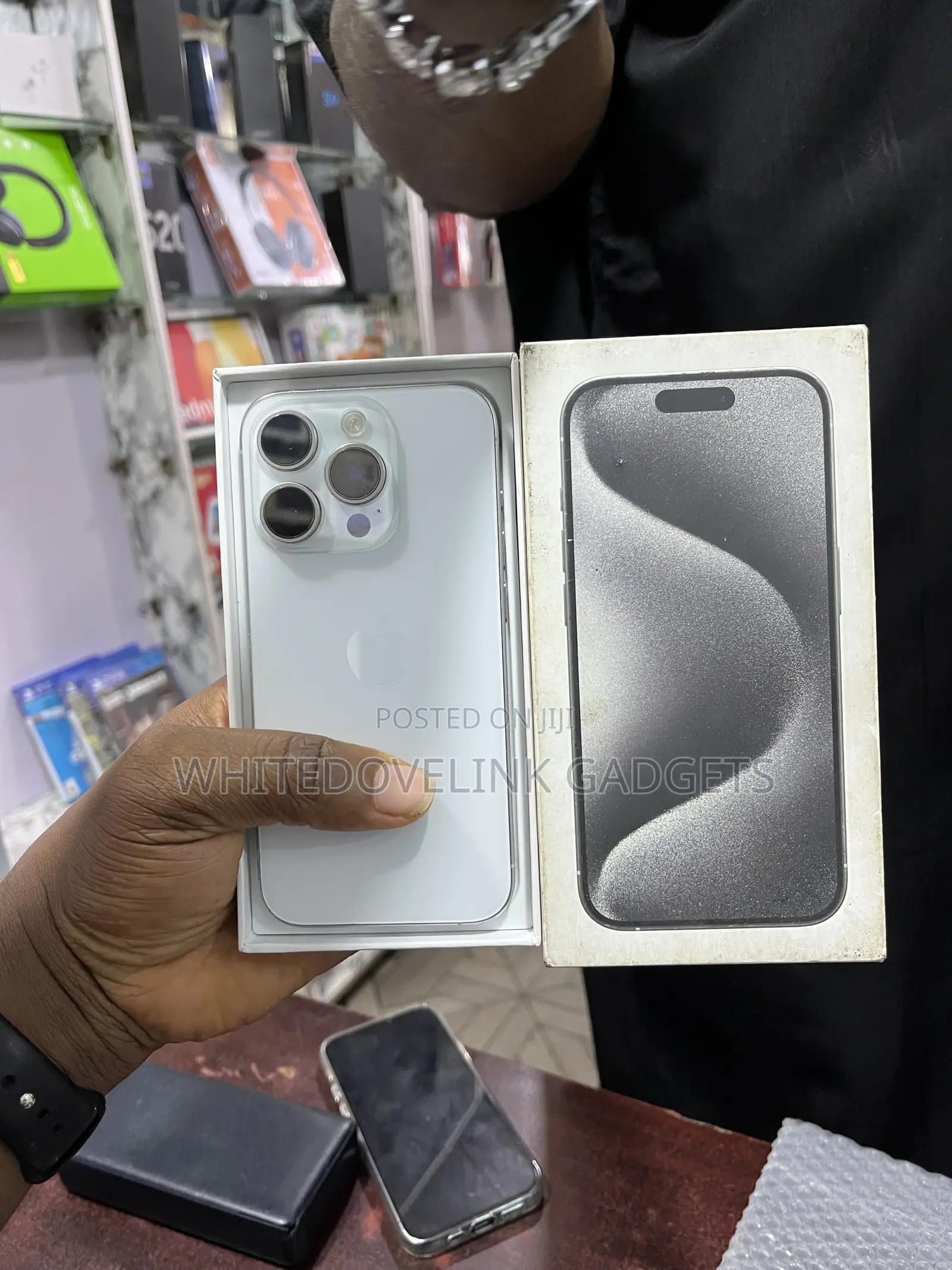New Apple iPhone 15 Pro 128 GB White