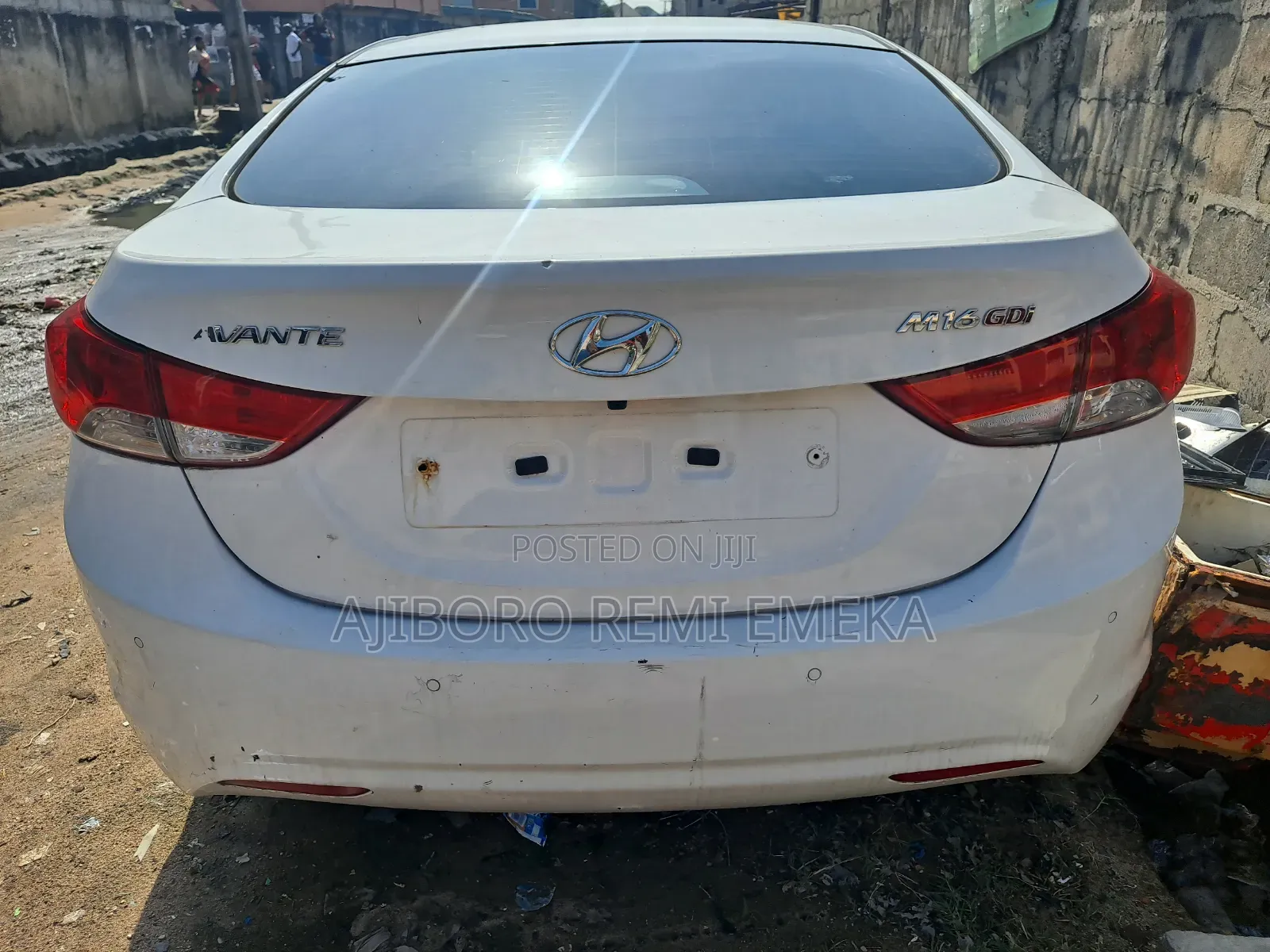 Hyundai Avante 2012 White