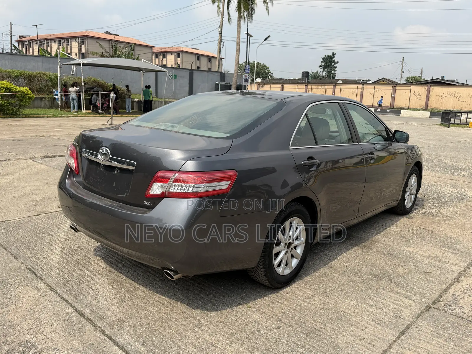 Toyota Camry XLE V6 4dr Sedan (3.5L 6cyl 6AM) 2010 Gray