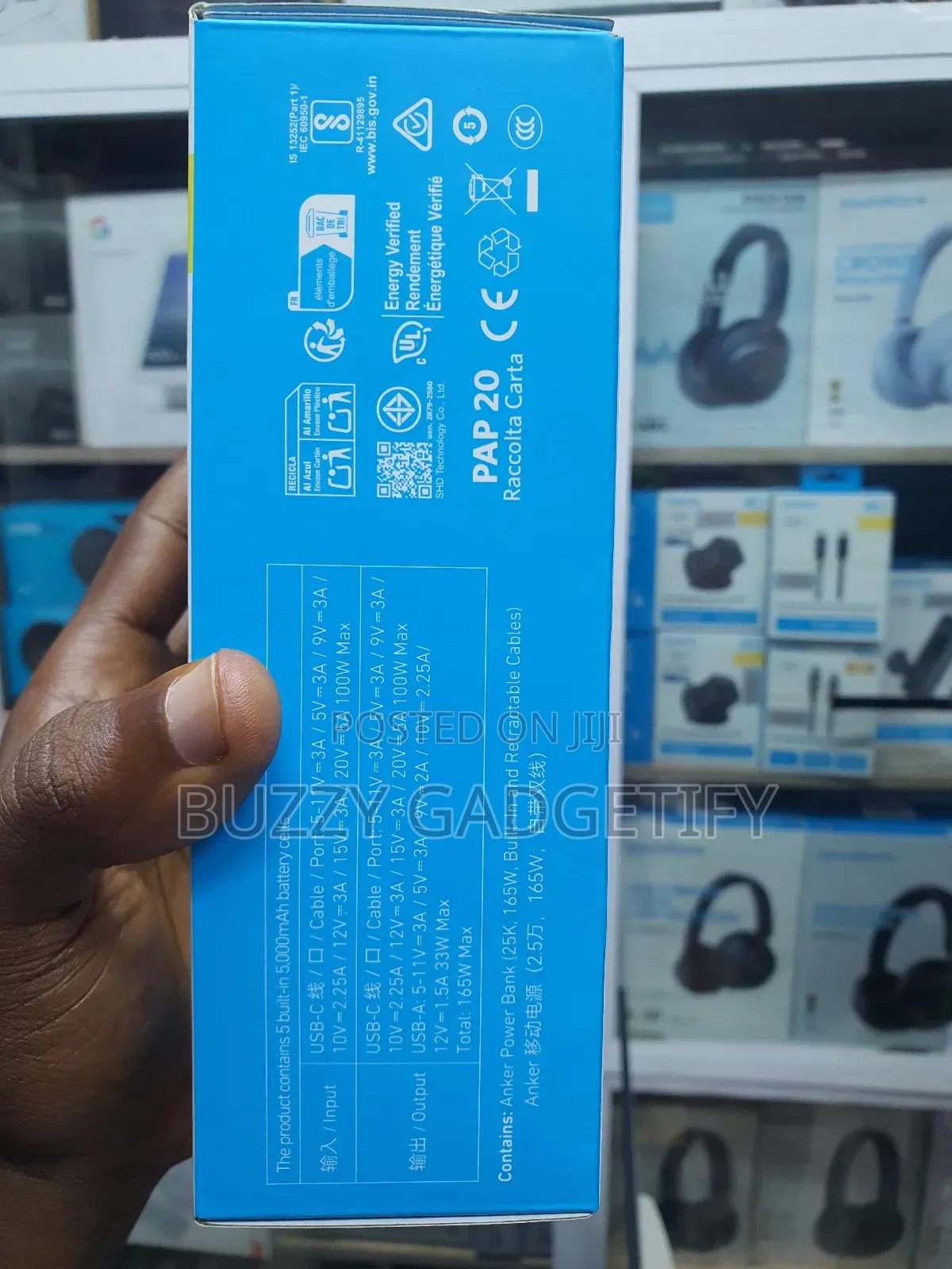 Anker Power Bank (25K, 165W, Built-in and Retractable Cables)