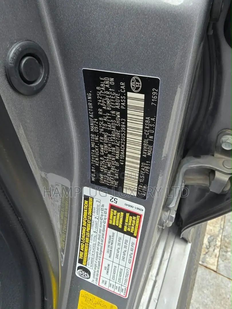 Toyota Camry 2025 Gray