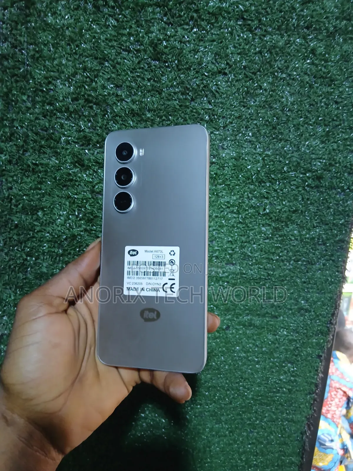 Itel A100 128 GB Silver