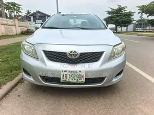Toyota Corolla 2009 Silver
