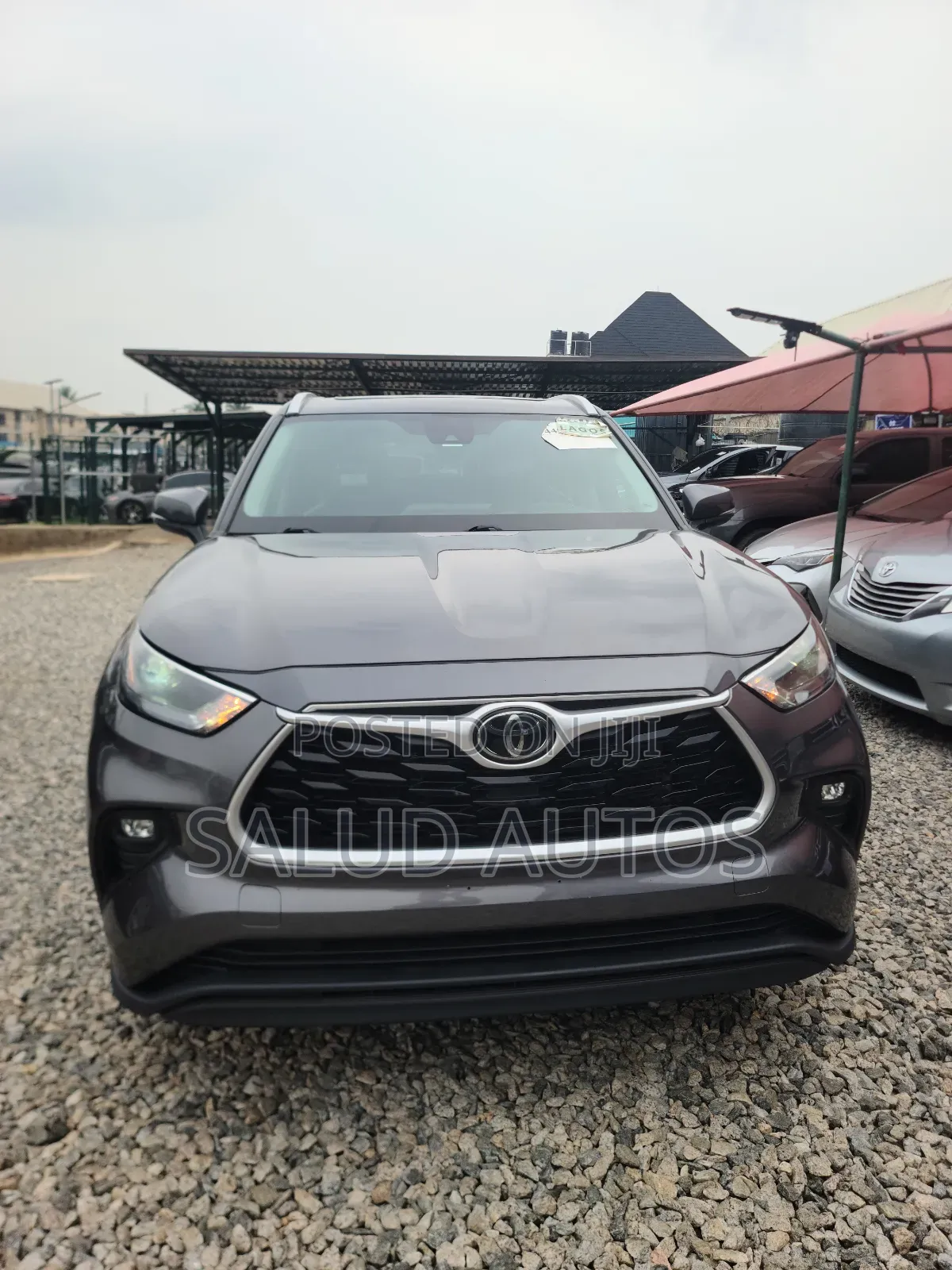 Toyota Highlander XLE 2022 Gray