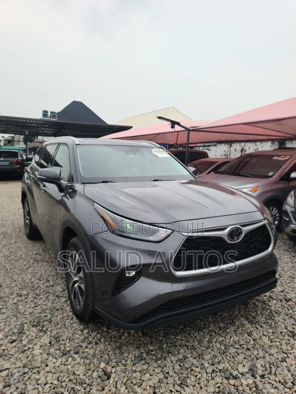 Toyota Highlander XLE 2022 Gray
