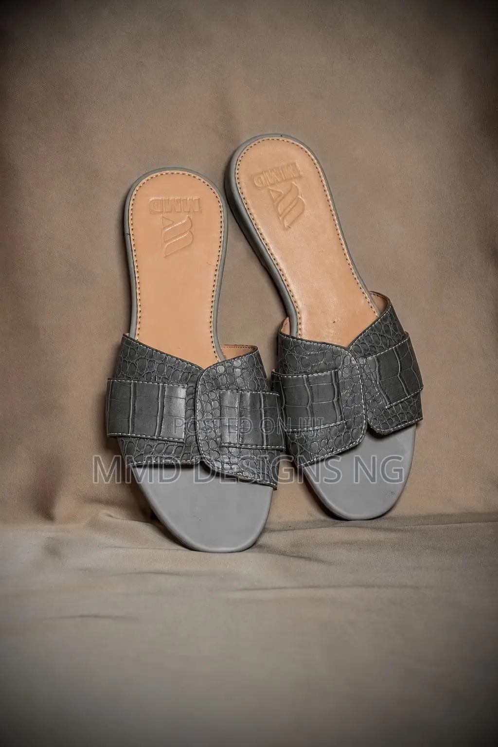 MMD Hanan Weave Women's Gray Textured Slides Size 38
