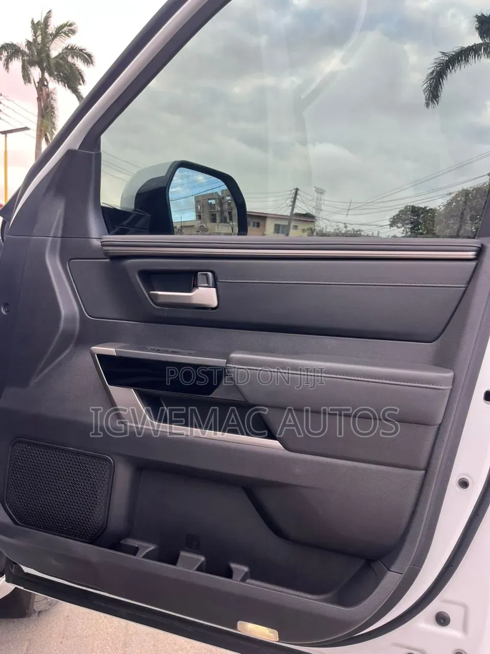 Toyota Tundra Limited CrewMax 4WD SB w/5.5' Bed 2025 White