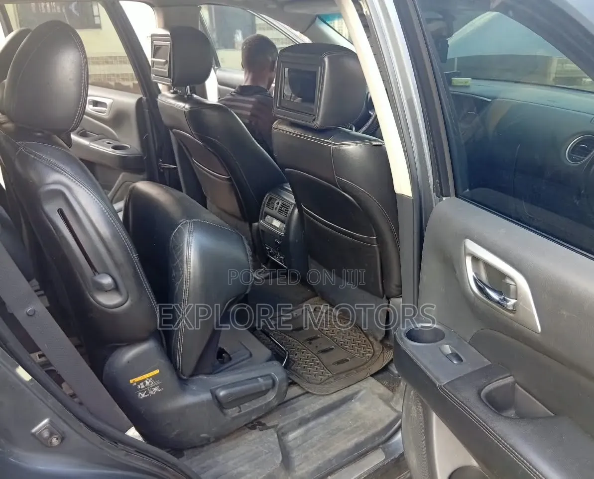 Nissan Pathfinder 2014 Gray