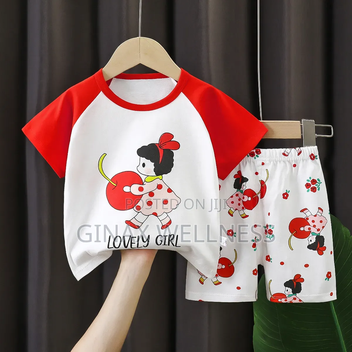 2-Piece Kids Short-Sleeve T-Shirt and Shorts Set (18-72 Months)