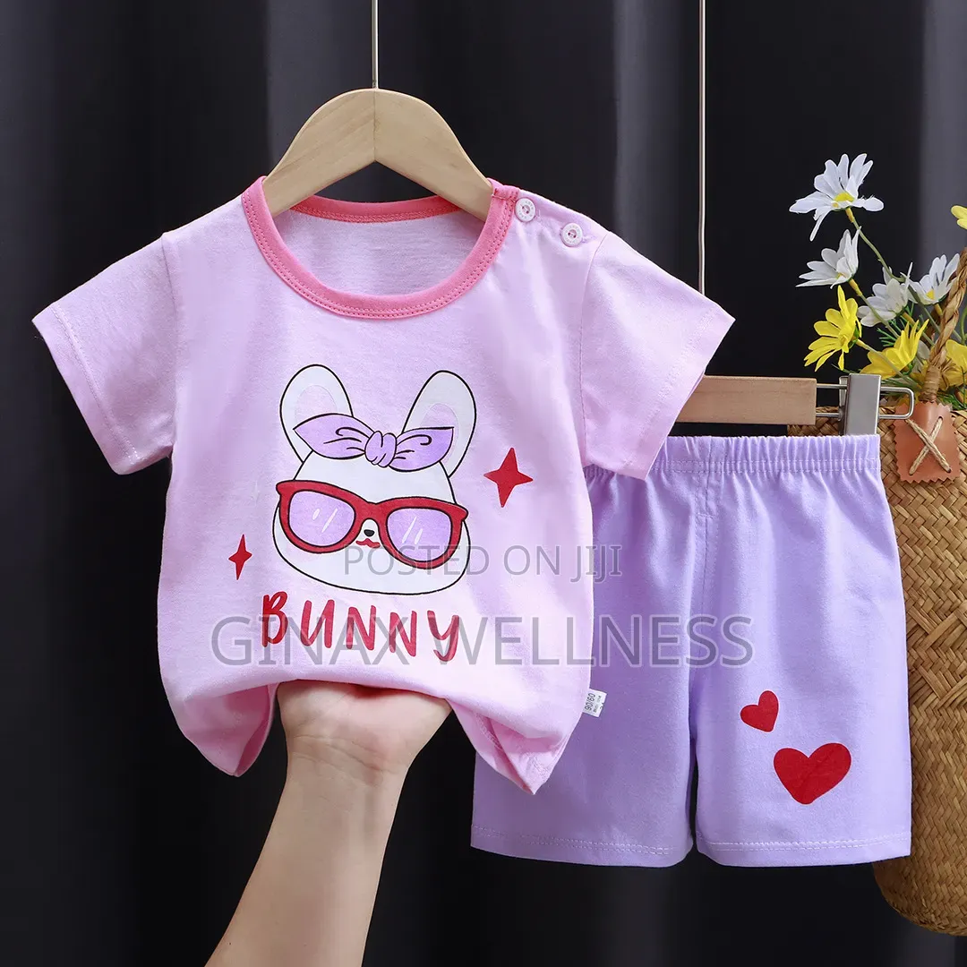 2-Piece Kids Short-Sleeve T-Shirt and Shorts Set (18-72 Months)