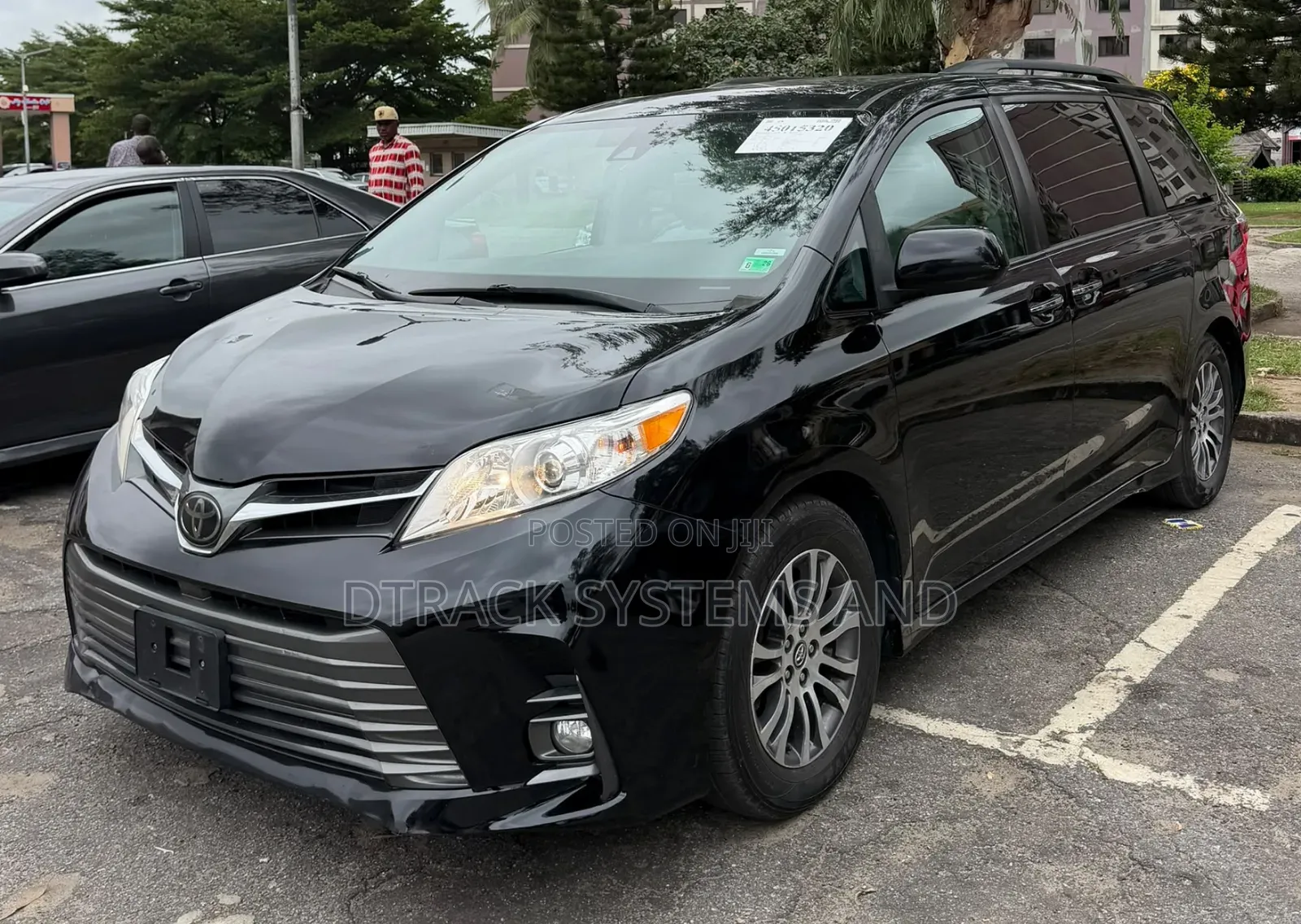 Toyota Sienna XLE Premium AWD 2019 Black