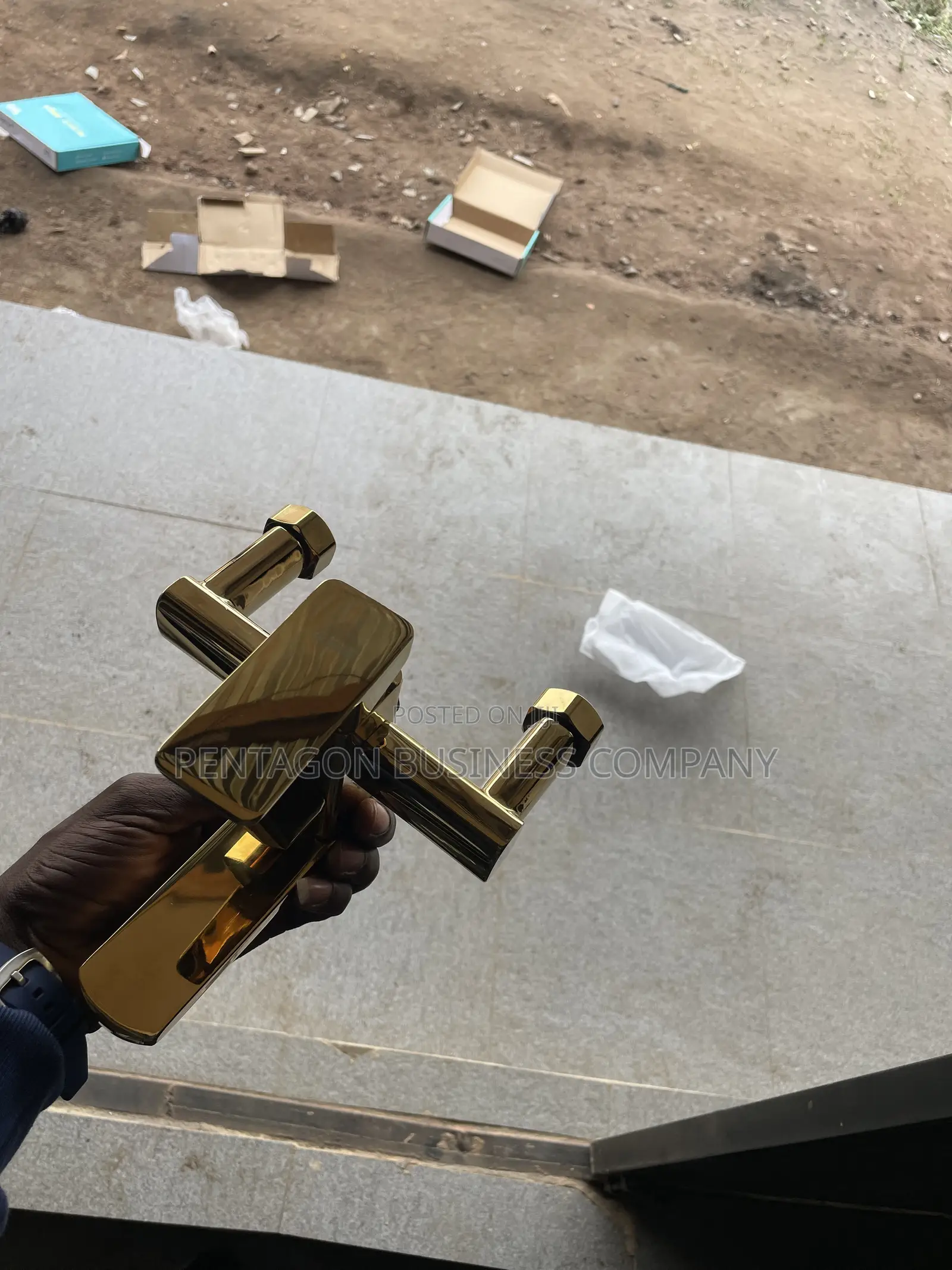 Golden Shower Set