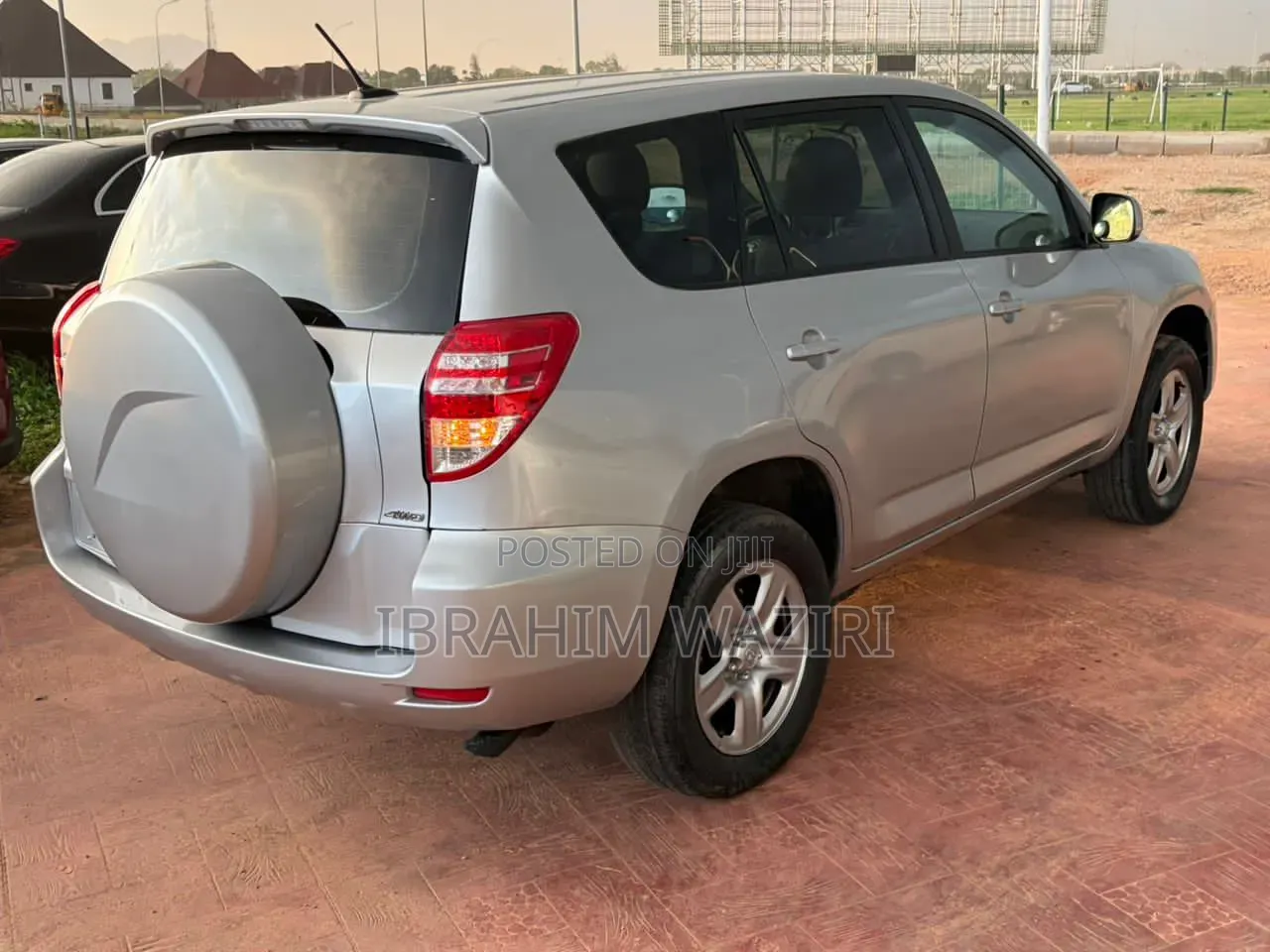 Toyota RAV4 2010 Brown